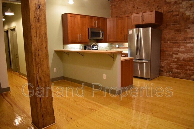 Building Photo - 113 Norfolk Ave SW