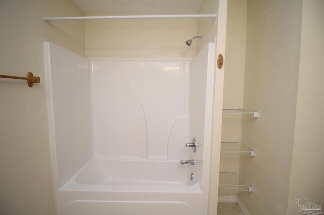 Building Photo - 3417 W Fisher St