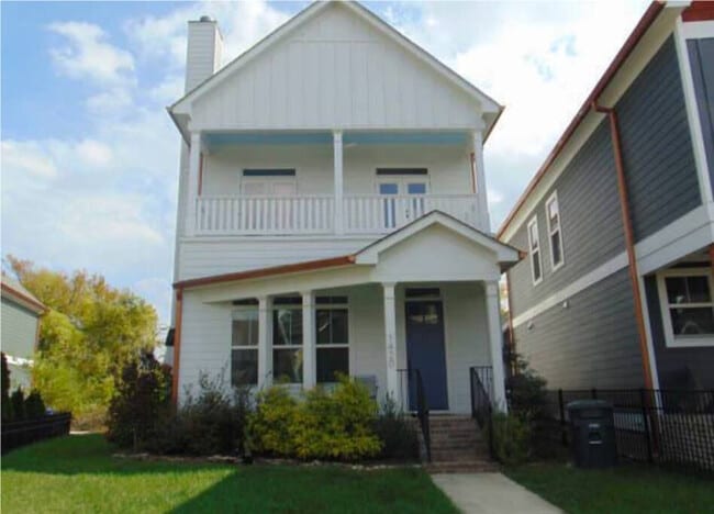 Building Photo - 1494 Madison St