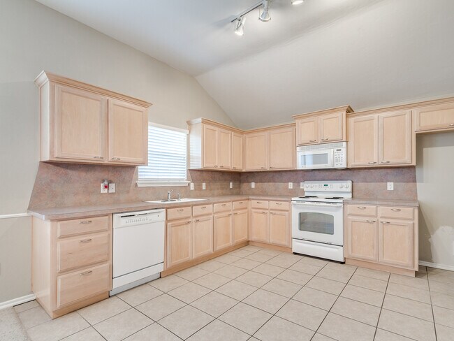Building Photo - 2532 NW 179th Ct