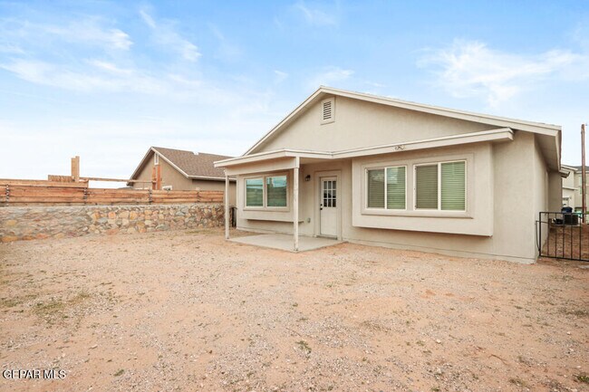 Building Photo - 12235 Joaquin Roman Ln