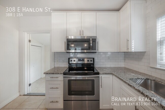 Building Photo - 308 E Hanlon St
