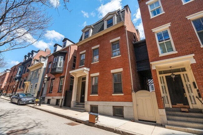 Building Photo - 37 Mt Vernon St