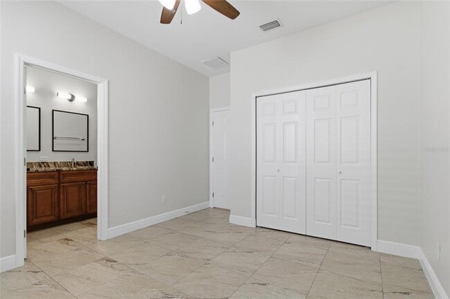 Building Photo - 810 W Whatley Pl