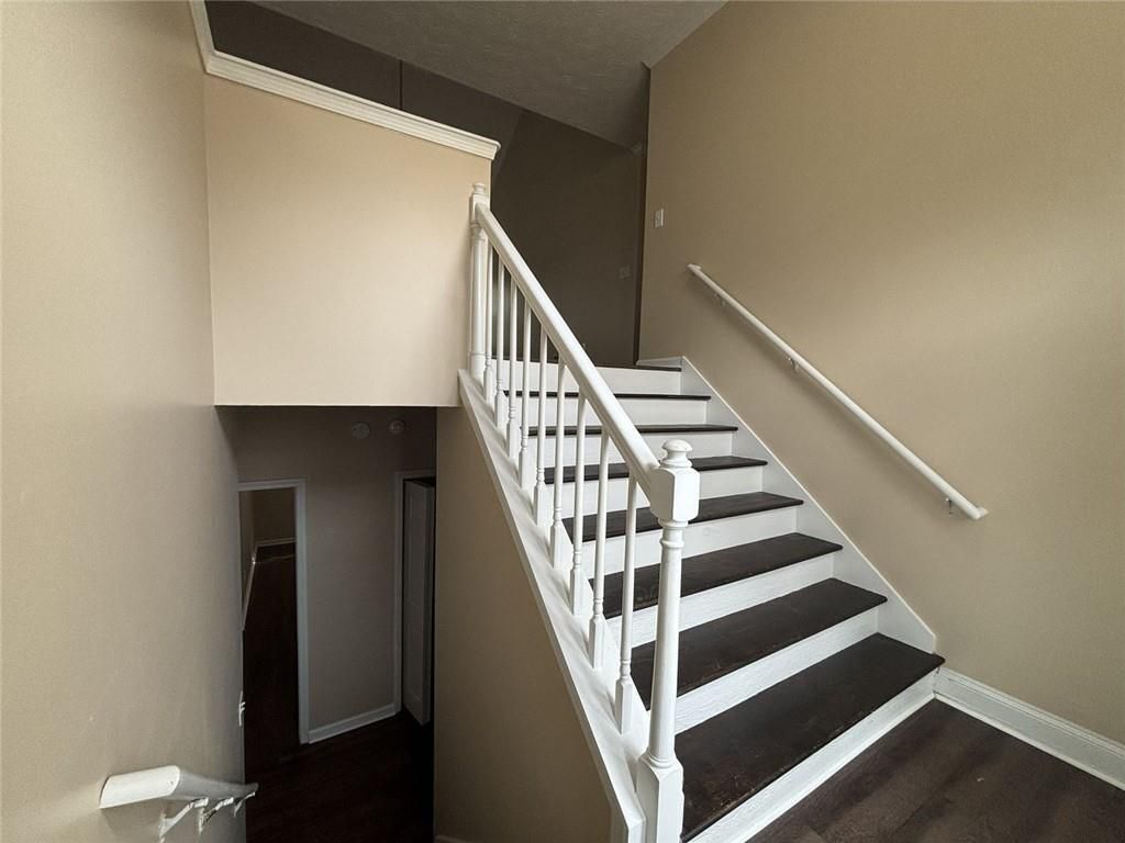 Building Photo - 3410 Camens Ct NE