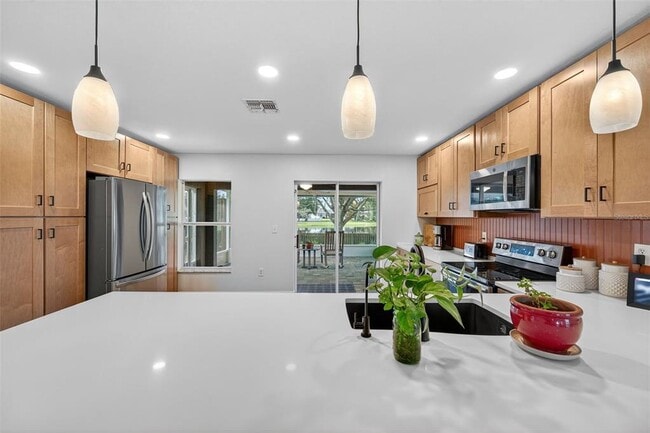 Building Photo - 12543 Chenwood Ave
