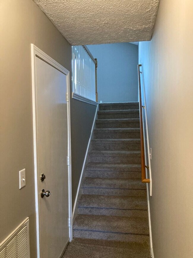 Building Photo - 3616 Longhaven Crossing