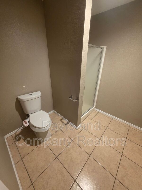 Building Photo - 4422 Fairgate Dr