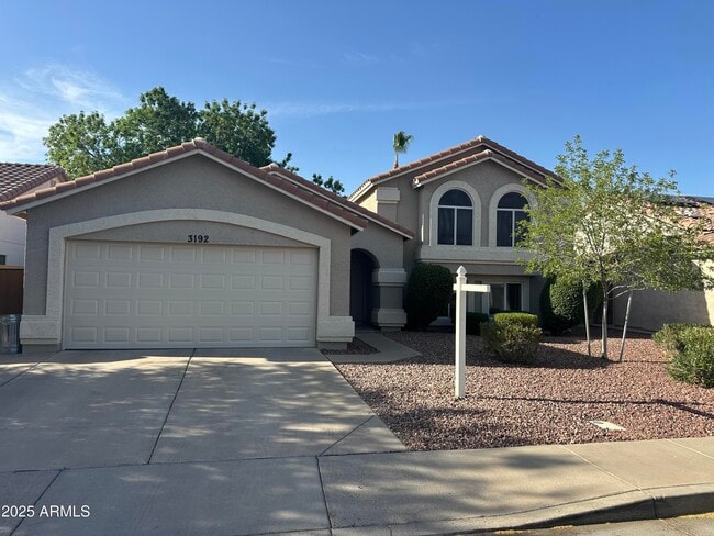 Primary Photo - 3192 W Thude Dr