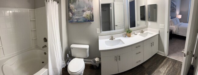 Building Photo - 8601 Lenten Rose Ct