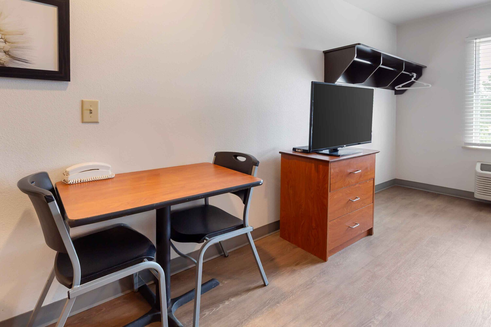Building Photo - Furnished Studio-Fayetteville