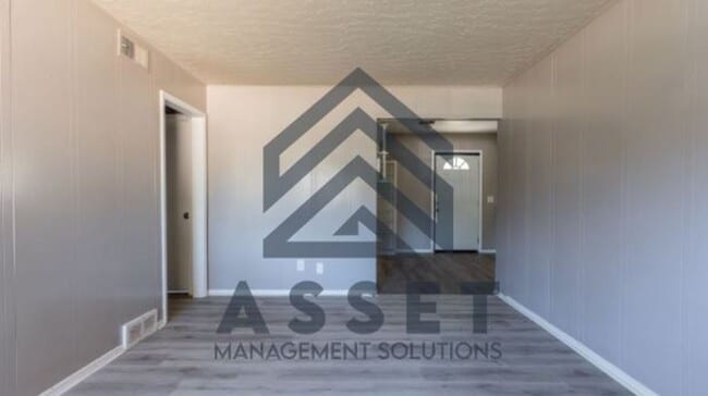 Building Photo - 4 Bedroom Available for Lease & Rent to Own!