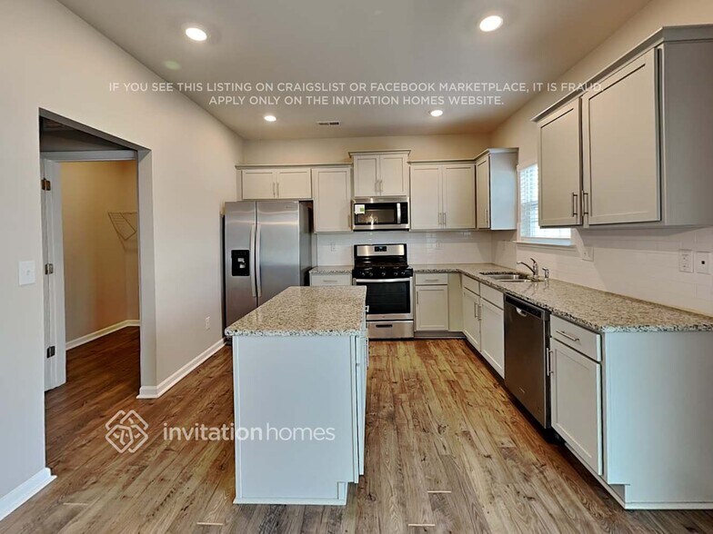 Building Photo - 171 Cherry Birch St