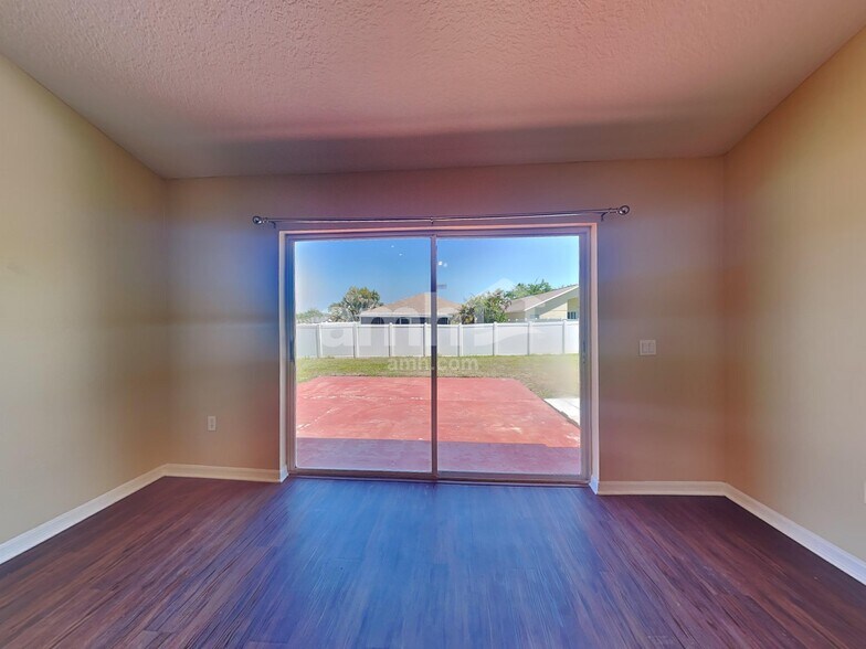 Building Photo - 24801 Black Creek Ct