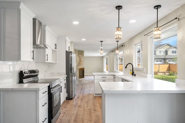Building Photo - Beautifully updated 3 bed 3 bath Steilacoo...