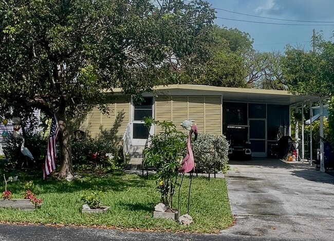 Primary Photo - 710 N Silver Cir