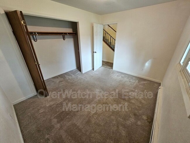 Building Photo - 411 Oklahoma St