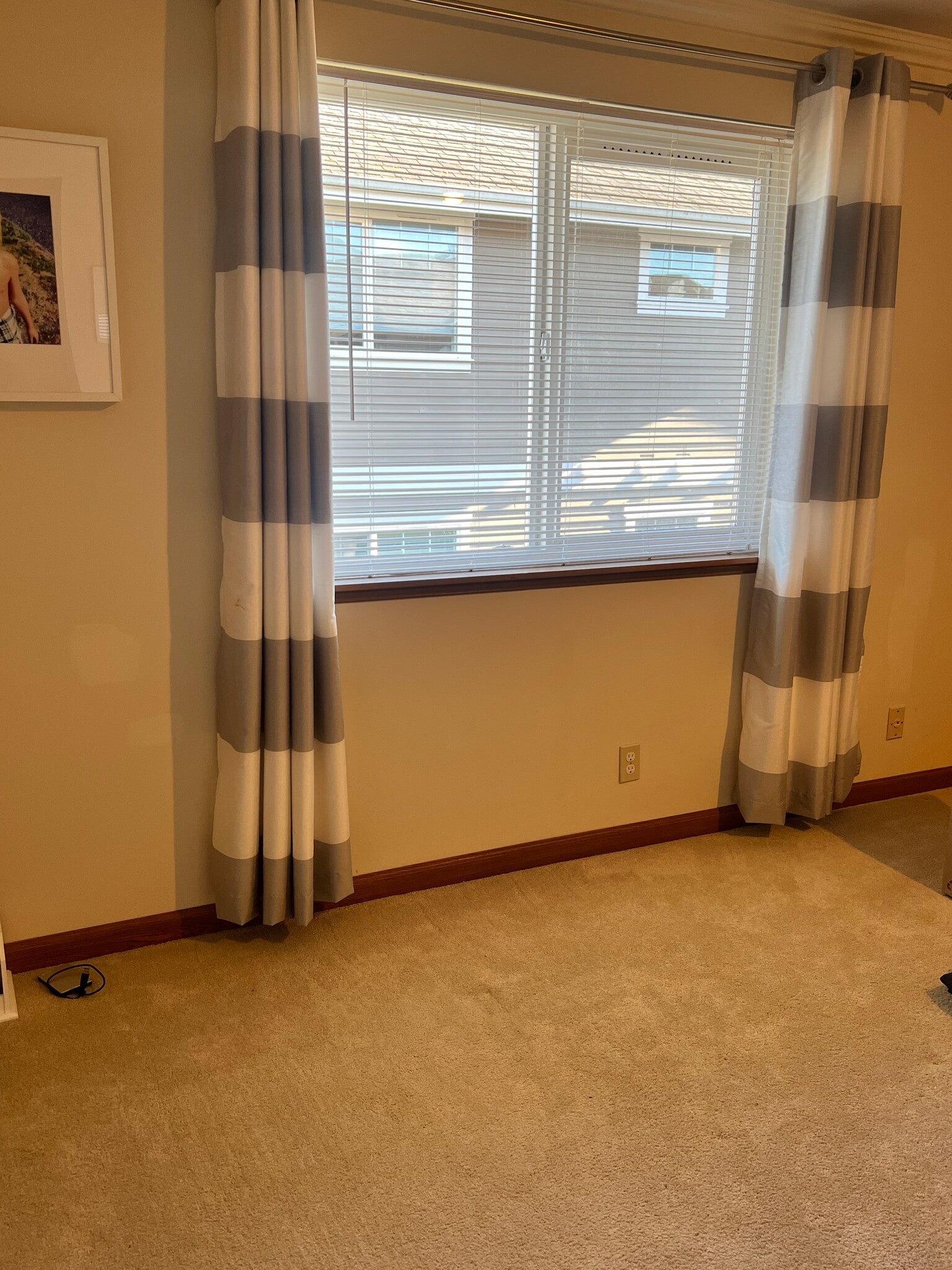 2nd bedroom, side wall - 610 Glen St