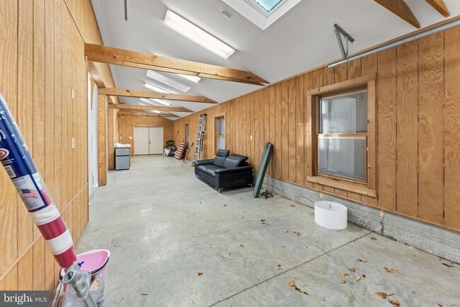 Building Photo - 3535 Meadow Rd