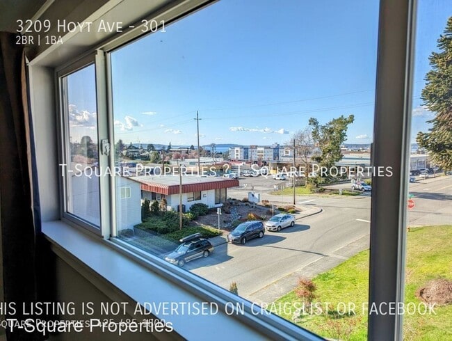 Building Photo - 2 br, 1 bath House - 3209 Hoyt Ave #301