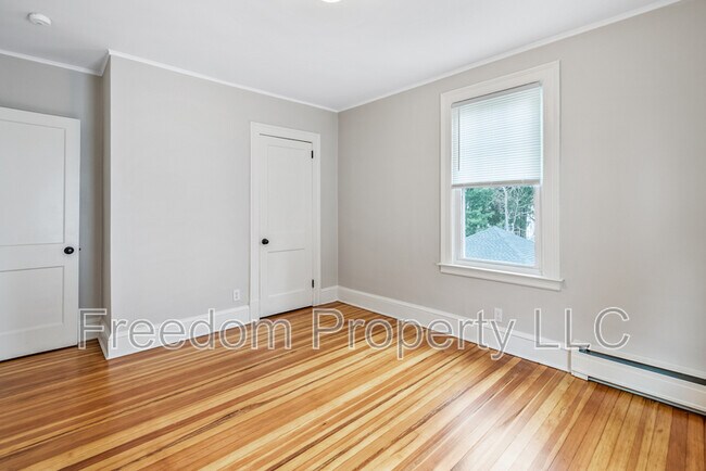 Building Photo - 9 Bretton Rd