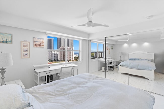 Building Photo - 121 Golden Isles Dr