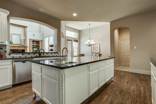 Building Photo - 1108 Queen Guinevere Dr