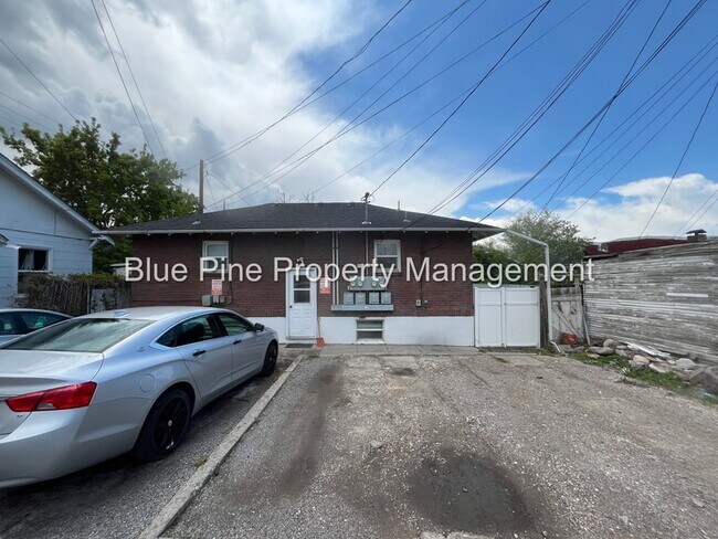 Primary Photo - 1414 N Garfield Ave