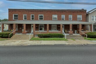Building Photo - 66 Dewey St