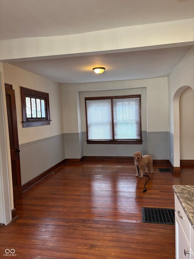 Building Photo - 823 Tecumseh St