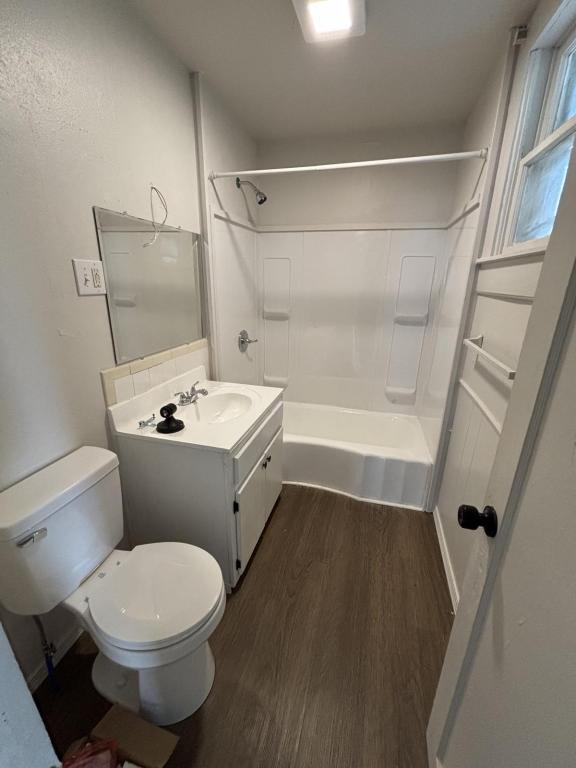 Building Photo - 702 Washington Ave