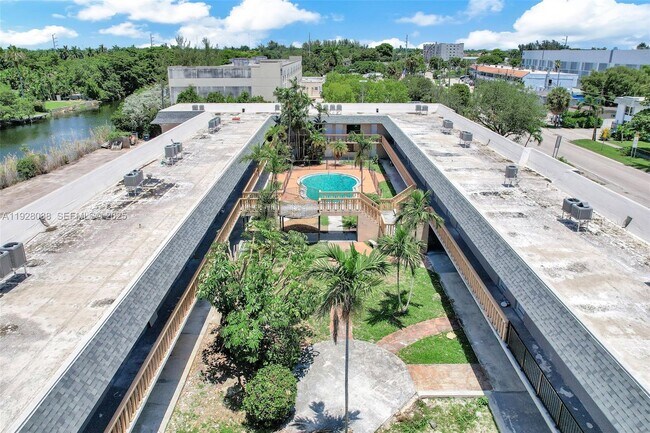 Building Photo - 13210 Memorial Hwy