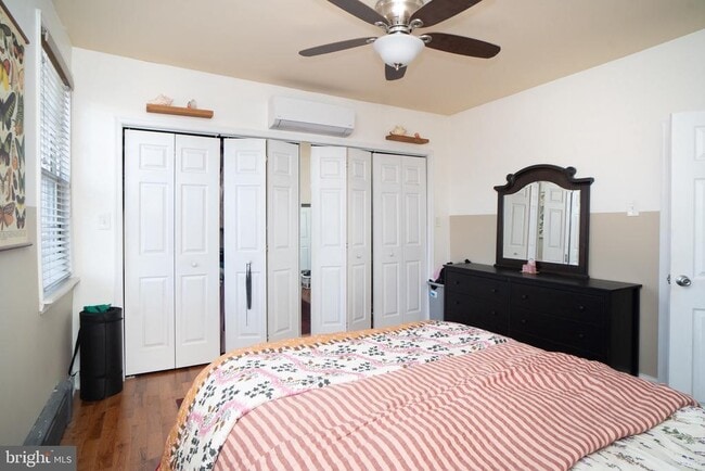 Building Photo - 1026 Morris St