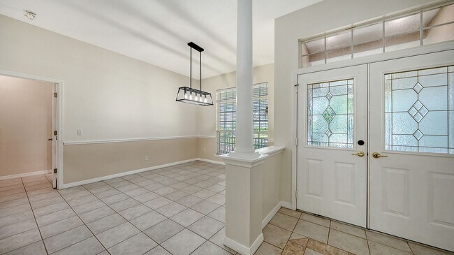 Building Photo - Beautifully updated Family Home by Rivervi...