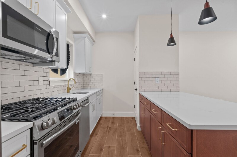 Primary Photo - 50 Bock Ave