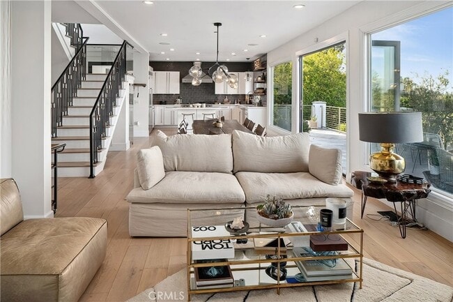 Building Photo - 3642 Alta Mesa Dr