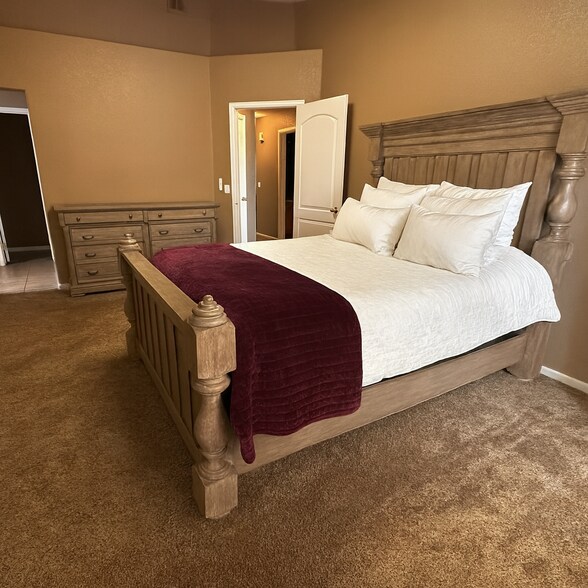 Master bedroom - 11620 W 62nd Pl