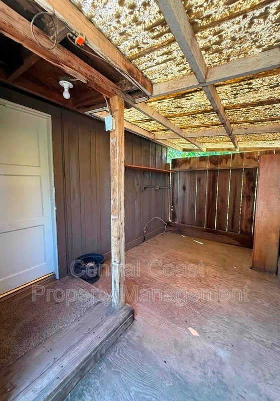 Building Photo - 507 River Rd