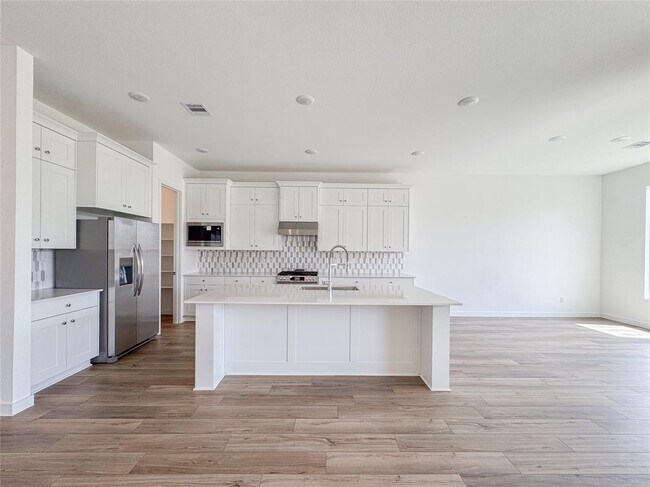 Building Photo - 30939 Spring Lily Wy