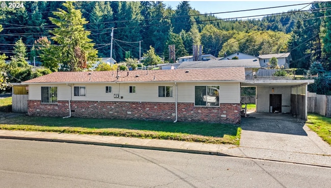 Building Photo - 2460-2462 Bowman, Reedsport, OR, 97467