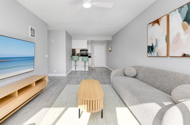 Building Photo - Modern 2 Bedroom 2 Bathroom Apartment Right Next to SDSU  -  WITH 2 PARKING SPOTS!!!