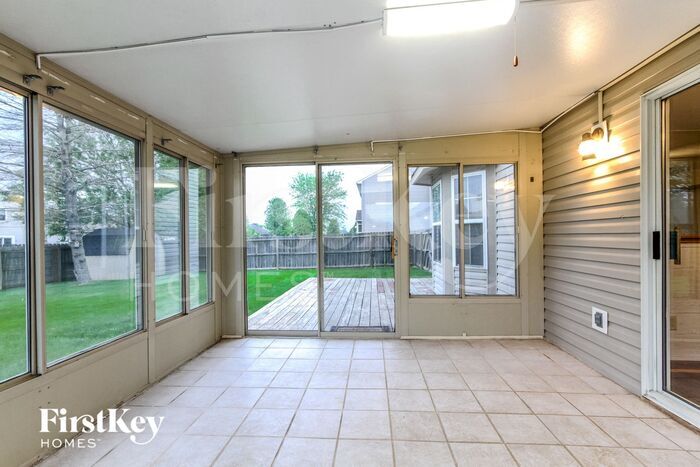 Building Photo - 1027 W Palomino Pl