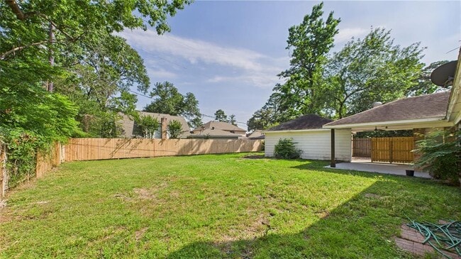 Building Photo - 1107 Verret Ln