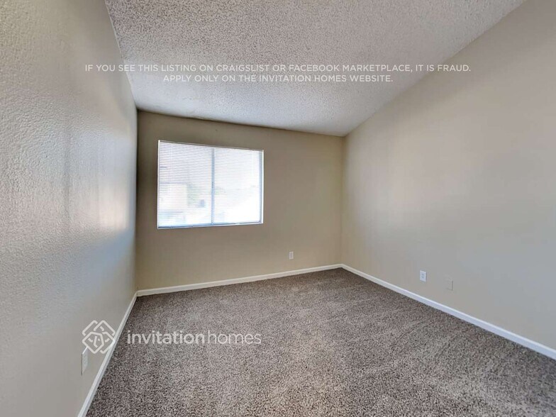 Building Photo - 11025 N 81st Dr