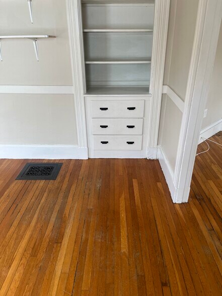 Building Photo - 16 Gordon St