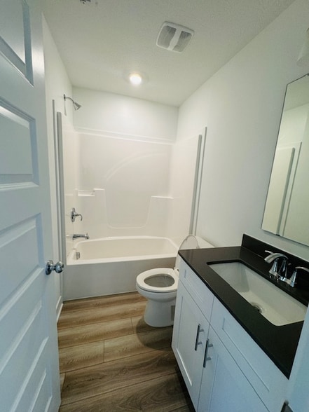 Building Photo - 4882 Gilet Dr