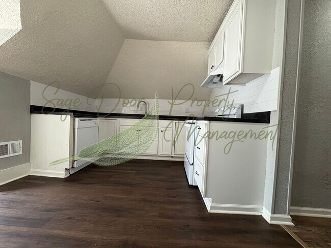 Building Photo - 2639 E 29th St