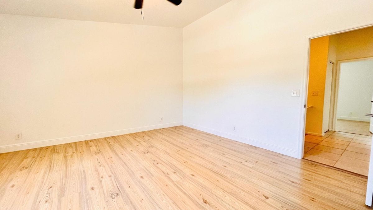 Building Photo - 1436 Hawthorne Pl