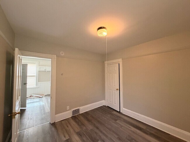 Building Photo - Washington Heights