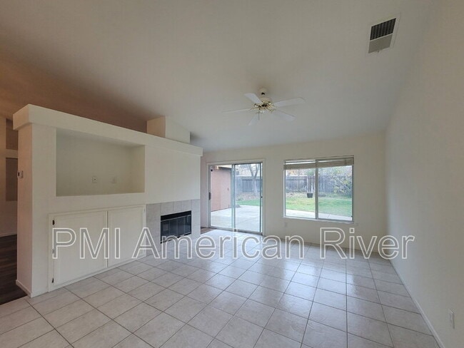 Building Photo - 8695 Misty Ct